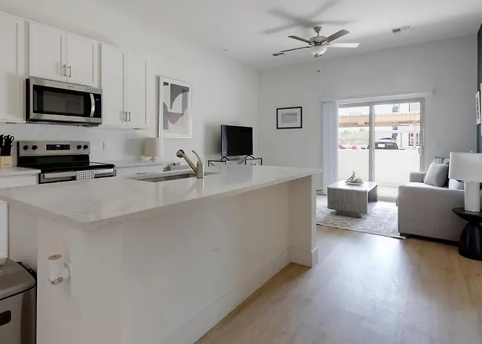 Landing Beautiful 1Bd Pool Tucson