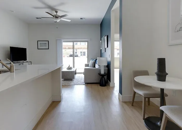 Landing Beautiful 1Bd Pool Tucson